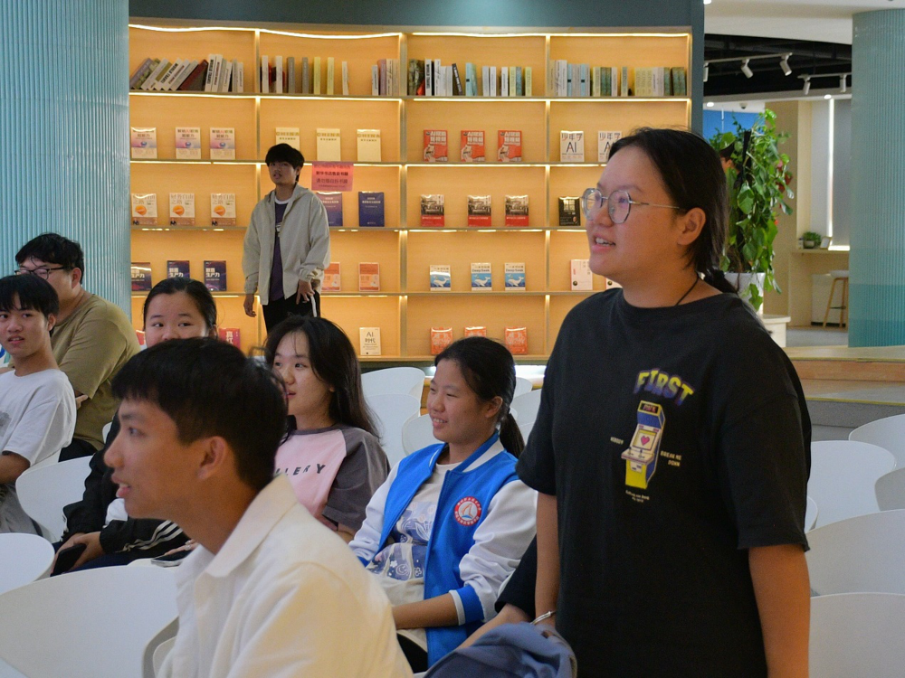 学生抢答猜古诗