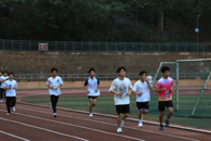 我?！耙衾酥鸱?青春飞扬”校园音乐跑活动热力开跑