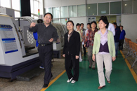 全国政协常委、民革中央副主席，民革中央妇女和青年工作委员会主任钮小明视察我院