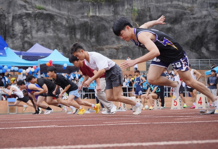 我校第二届田径运动会圆满落幕