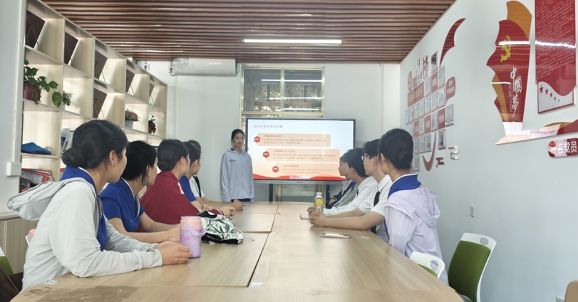 贸易与旅游管理学院开展“青春献祖国，五四精神永传承”主题团日活动
