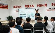 走进上通五新媒体中心，柳职大225名新生开启专业认知第一课