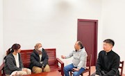 师生挂心上，开学慰问忙 ——贸易与旅游管理学院党总支书记陈月明看望慰问留学生