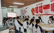 贸易与旅游管理学院学生第二党支部召开预备党员接收大会