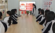 贸易与旅游管理学院2023级电商及空乘专业开展“铸牢中华民族共同体意识，厚植家国情怀”活动