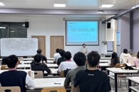 艺术学院开展“资助相伴同成长，强国路上共逐光”主题班会