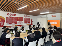 艺术学院开展受助学生“以资助为梯，筑梦青春”主题分享交流活动